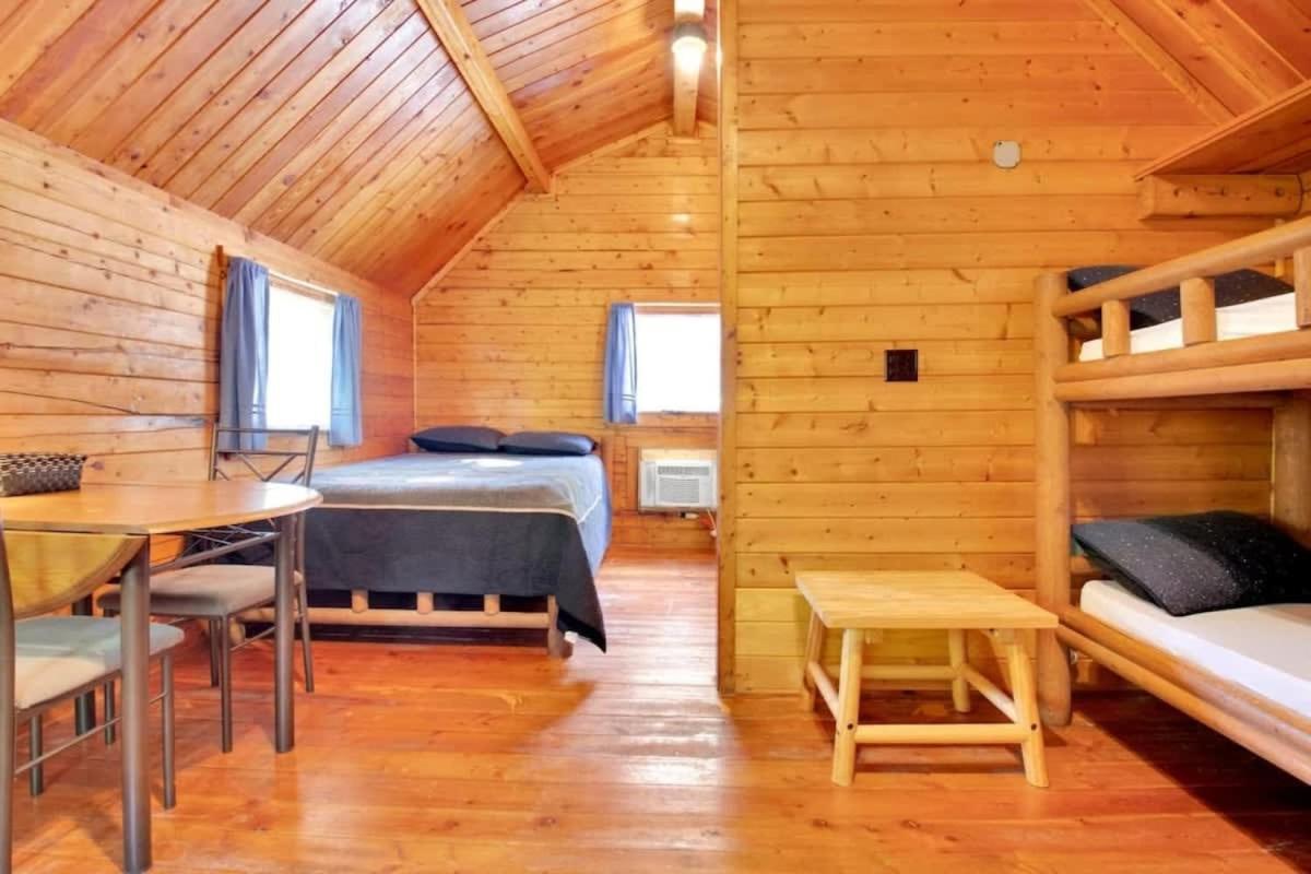 Secluded Rustic Cabin With Views Bloomington Eksteriør bilde