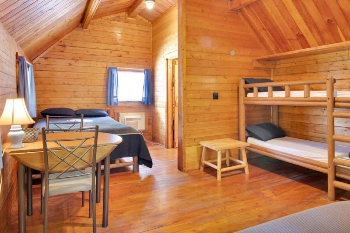 Secluded Rustic Cabin With Views Bloomington Eksteriør bilde